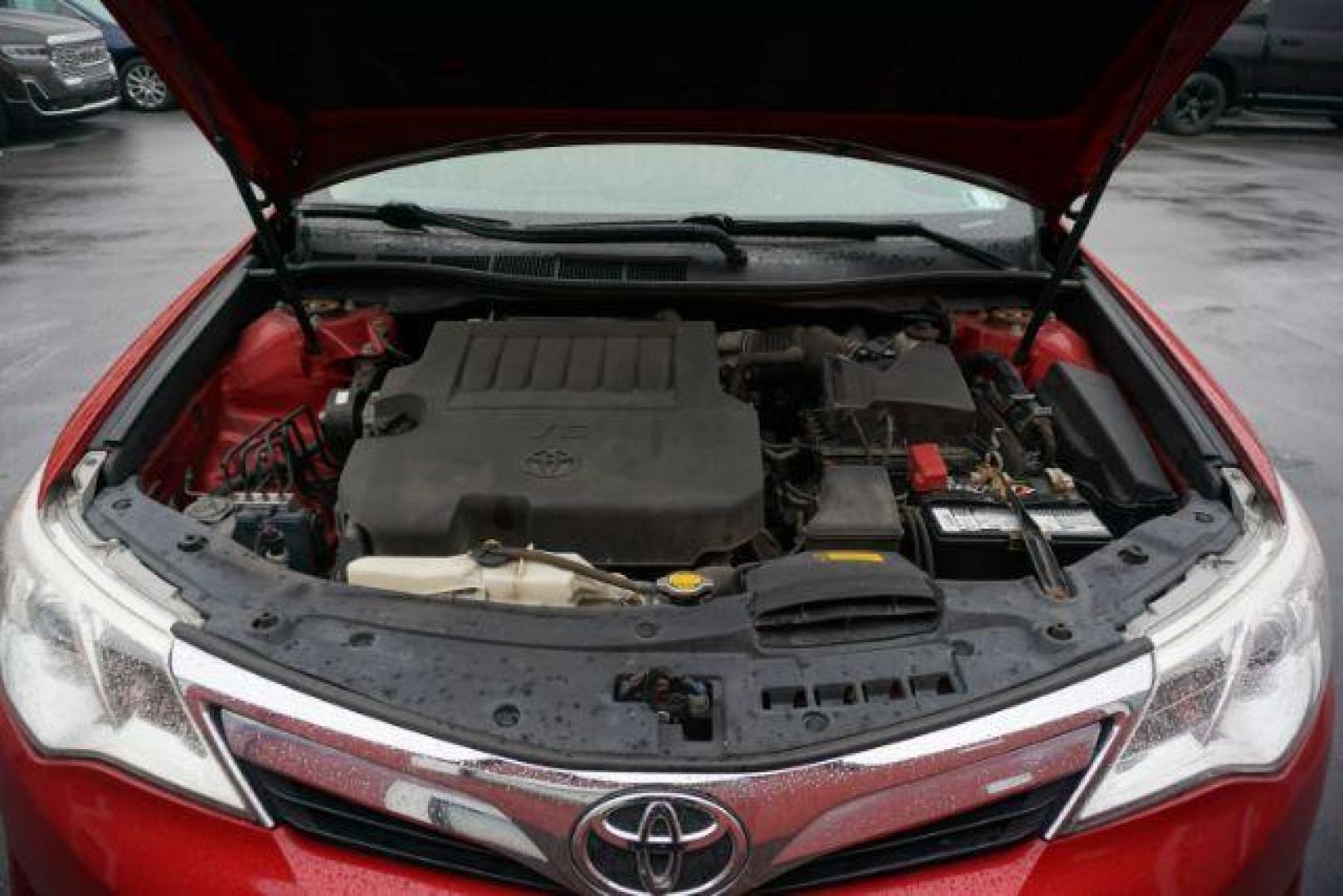 2014 Barcelona Red Metallic /Black/Ash 2-Tone TOYOTA CAMRY XLE (4T1BK1FK2EU) with an 3.5L V-6 DOHC engine, located at 312 Centre Ave, Schuylkill Haven, PA, 17972, (570) 593-5278, 40.638130, -76.177383- Photo#66