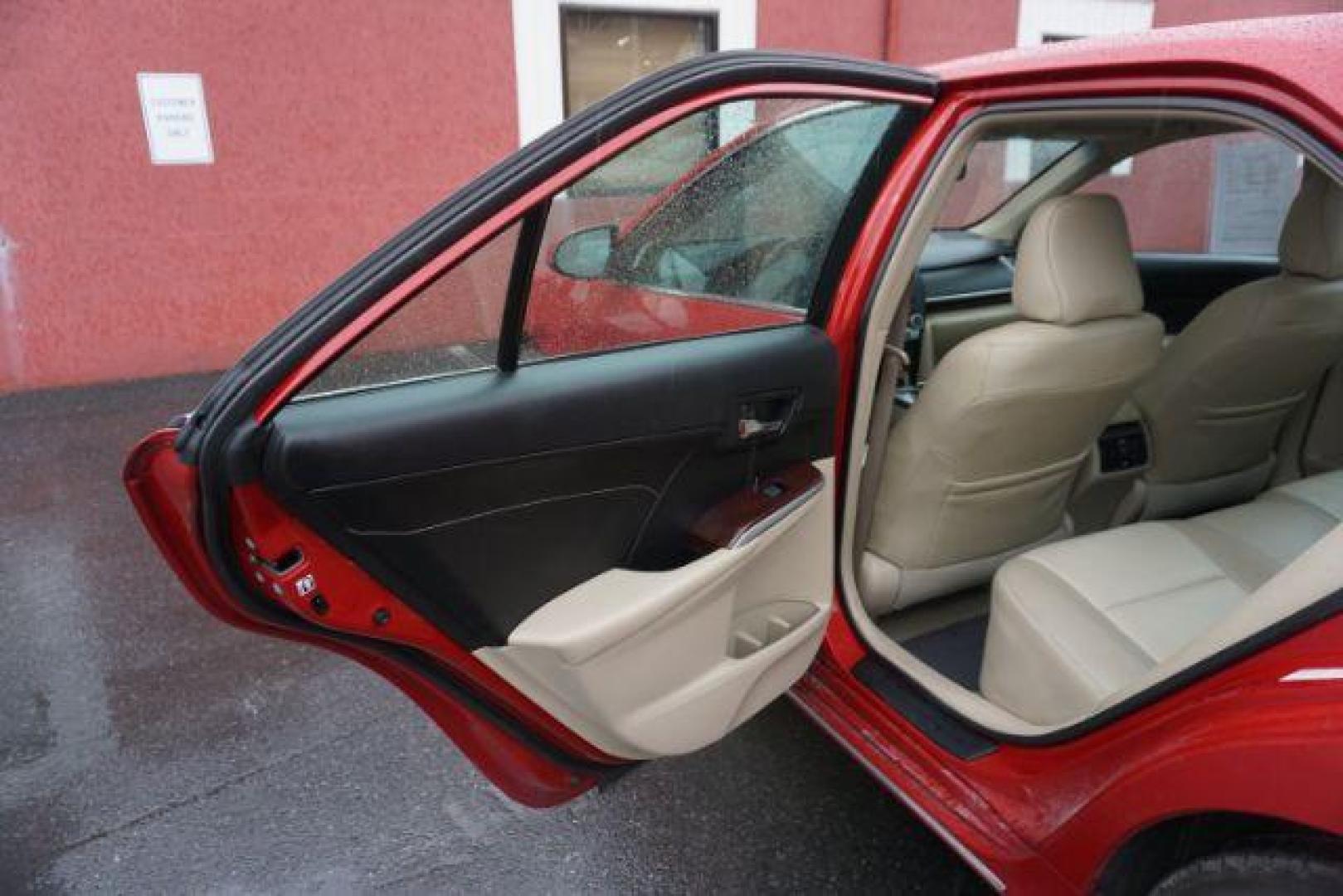 2014 Barcelona Red Metallic /Black/Ash 2-Tone TOYOTA CAMRY XLE (4T1BK1FK2EU) with an 3.5L V-6 DOHC engine, located at 312 Centre Ave, Schuylkill Haven, PA, 17972, (570) 593-5278, 40.638130, -76.177383- Photo#81