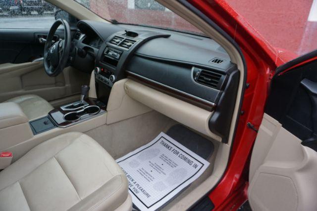 2014 Barcelona Red Metallic /Black/Ash 2-Tone Toyota Camry SE V6 | XLE V6 (4T1BK1FK2EU) with an 3.5L V-6 DOHC engine, located at 312 Centre Ave, Schuylkill Haven, PA, 17972, (570) 593-5278, 40.638130, -76.177383 - Photo#47