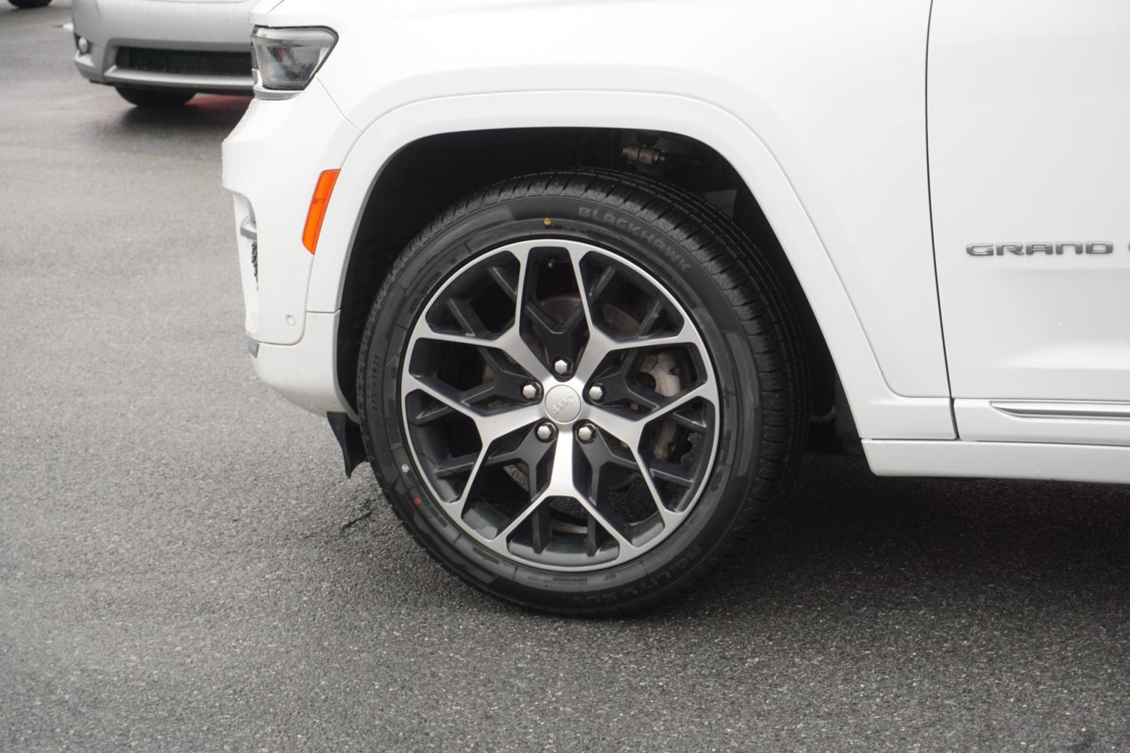 2022 Bright White Clearcoat /Tupelo/Black JEEP GRAND CHEROKEE SUMMIT RESERVE (1C4RJHET6N8) , located at 312 Centre Ave, Schuylkill Haven, PA, 17972, (570) 593-5278, 40.638130, -76.177383 - Photo#3