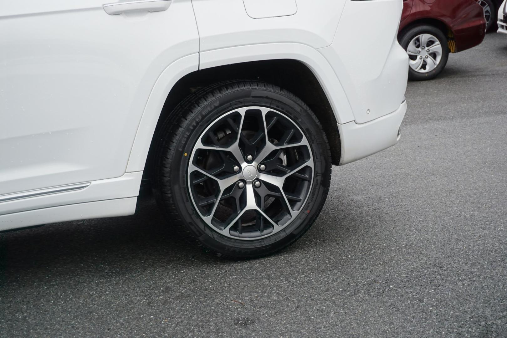 2022 Bright White Clearcoat /Tupelo/Black JEEP GRAND CHEROKEE SUMMIT RESERVE (1C4RJHET6N8) , located at 312 Centre Ave, Schuylkill Haven, PA, 17972, (570) 593-5278, 40.638130, -76.177383 - Photo#8