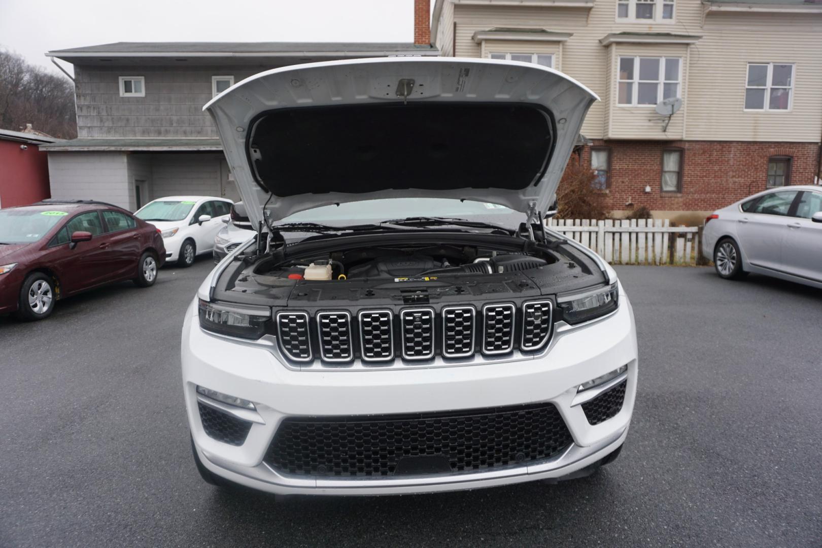 2022 Bright White Clearcoat /Tupelo/Black JEEP GRAND CHEROKEE SUMMIT RESERVE (1C4RJHET6N8) , located at 312 Centre Ave, Schuylkill Haven, PA, 17972, (570) 593-5278, 40.638130, -76.177383 - Photo#24