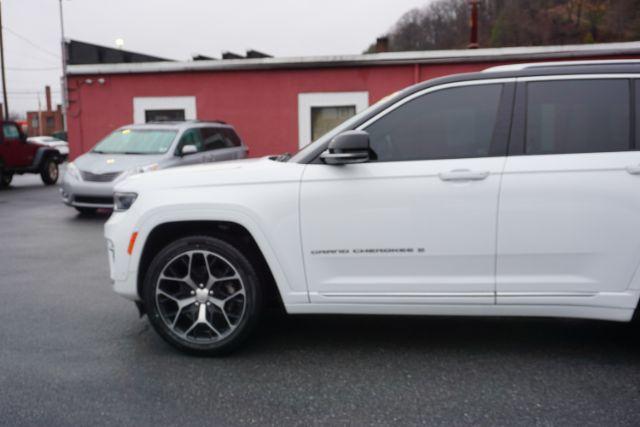 2022 Bright White Clearcoat /Tupelo/Black Jeep Grand Cherokee Summit Reserve 4x4 (1C4RJHET6N8) , located at 312 Centre Ave, Schuylkill Haven, PA, 17972, (570) 593-5278, 40.638130, -76.177383 - Photo#1