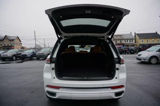 2022 Bright White Clearcoat /Tupelo/Black Jeep Grand Cherokee Summit Reserve 4x4 (1C4RJHET6N8) , located at 312 Centre Ave, Schuylkill Haven, PA, 17972, (570) 593-5278, 40.638130, -76.177383 - Photo#11