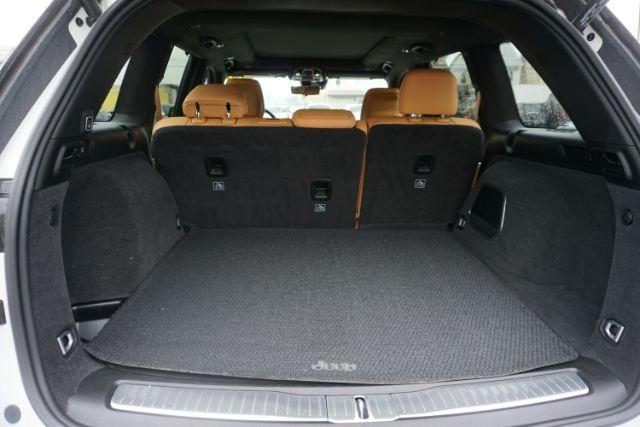 2022 Bright White Clearcoat /Tupelo/Black Jeep Grand Cherokee Summit Reserve 4x4 (1C4RJHET6N8) , located at 312 Centre Ave, Schuylkill Haven, PA, 17972, (570) 593-5278, 40.638130, -76.177383 - Photo#12