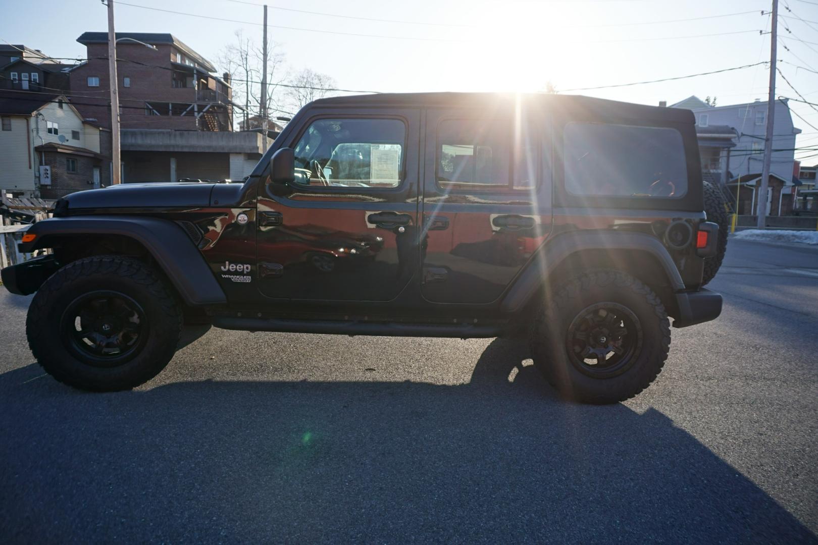 2018 BLACK CLEARCOAT JEEP WRANGLER UNLIMITED SPORT S (1C4HJXDG3JW) with an 3.6L V6 F DOHC 24V engine, AUTOMATIC transmission, located at 312 Centre Ave, Schuylkill Haven, PA, 17972, (570) 593-5278, 40.638130, -76.177383- Photo#0