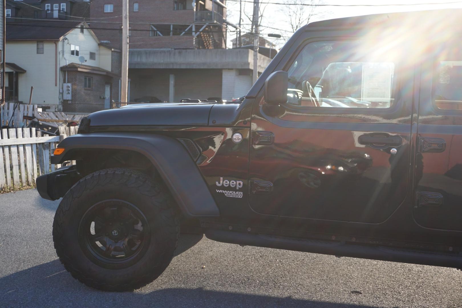 2018 BLACK CLEARCOAT JEEP WRANGLER UNLIMITED SPORT S (1C4HJXDG3JW) with an 3.6L V6 F DOHC 24V engine, AUTOMATIC transmission, located at 312 Centre Ave, Schuylkill Haven, PA, 17972, (570) 593-5278, 40.638130, -76.177383- Photo#1