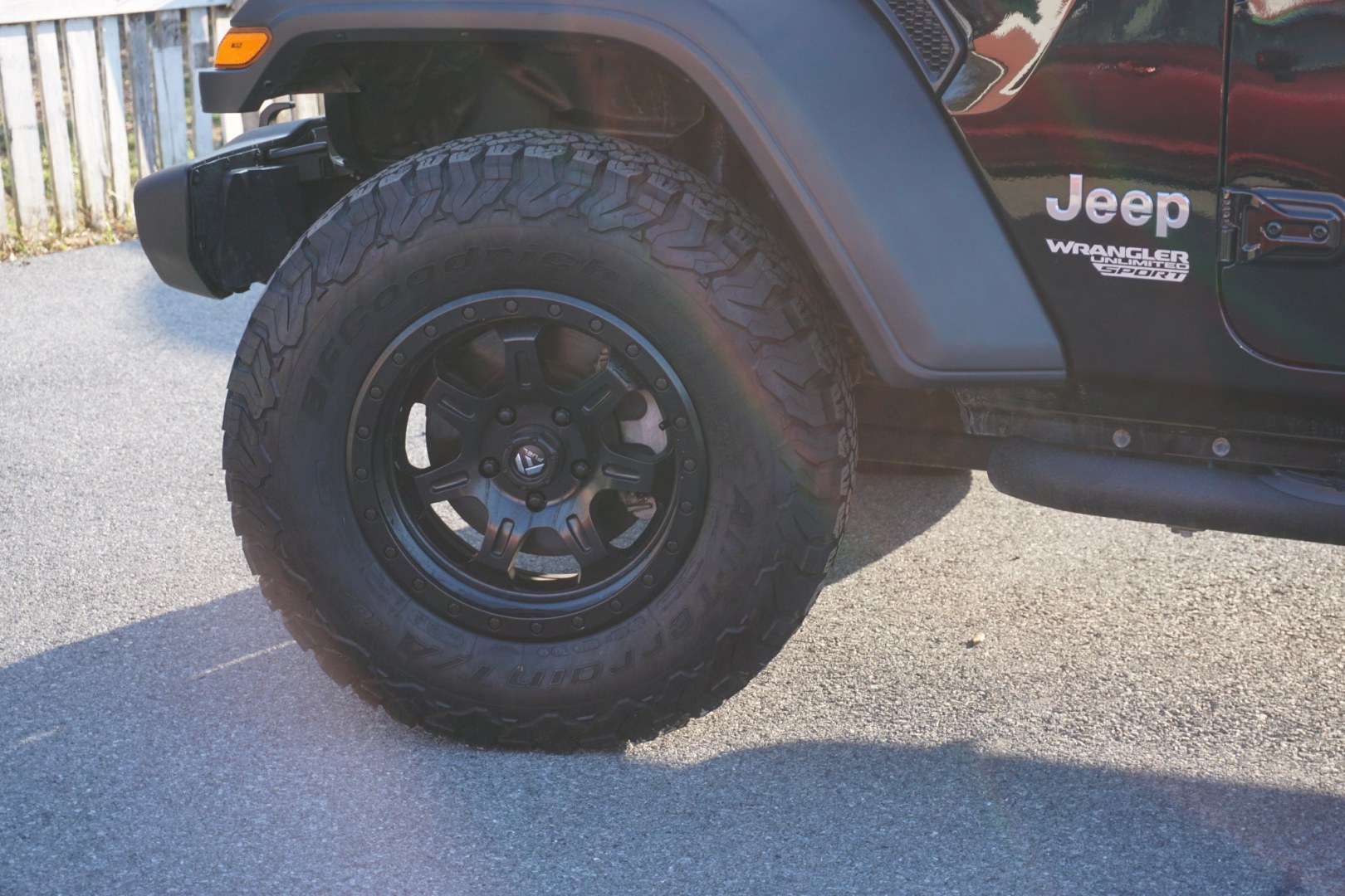 2018 Black Clearcoat /Black JEEP WRANGLER UNLIMITED SPORT S (1C4HJXDG3JW) , located at 312 Centre Ave, Schuylkill Haven, PA, 17972, (570) 593-5278, 40.638130, -76.177383 - Photo#3
