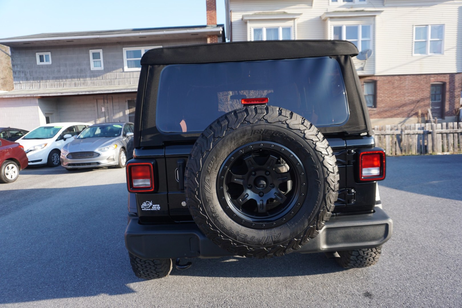 2018 Black Clearcoat /Black JEEP WRANGLER UNLIMITED SPORT S (1C4HJXDG3JW) , located at 312 Centre Ave, Schuylkill Haven, PA, 17972, (570) 593-5278, 40.638130, -76.177383 - Photo#10