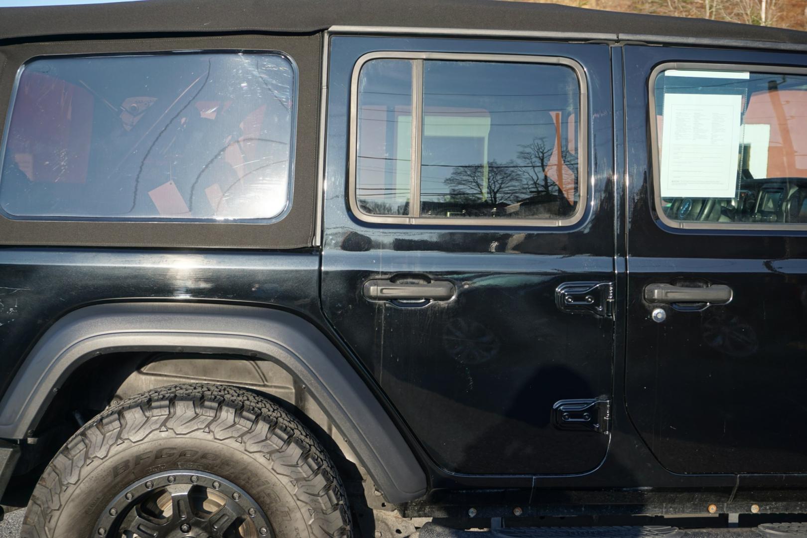 2018 BLACK CLEARCOAT JEEP WRANGLER UNLIMITED SPORT S (1C4HJXDG3JW) with an 3.6L V6 F DOHC 24V engine, AUTOMATIC transmission, located at 312 Centre Ave, Schuylkill Haven, PA, 17972, (570) 593-5278, 40.638130, -76.177383- Photo#16