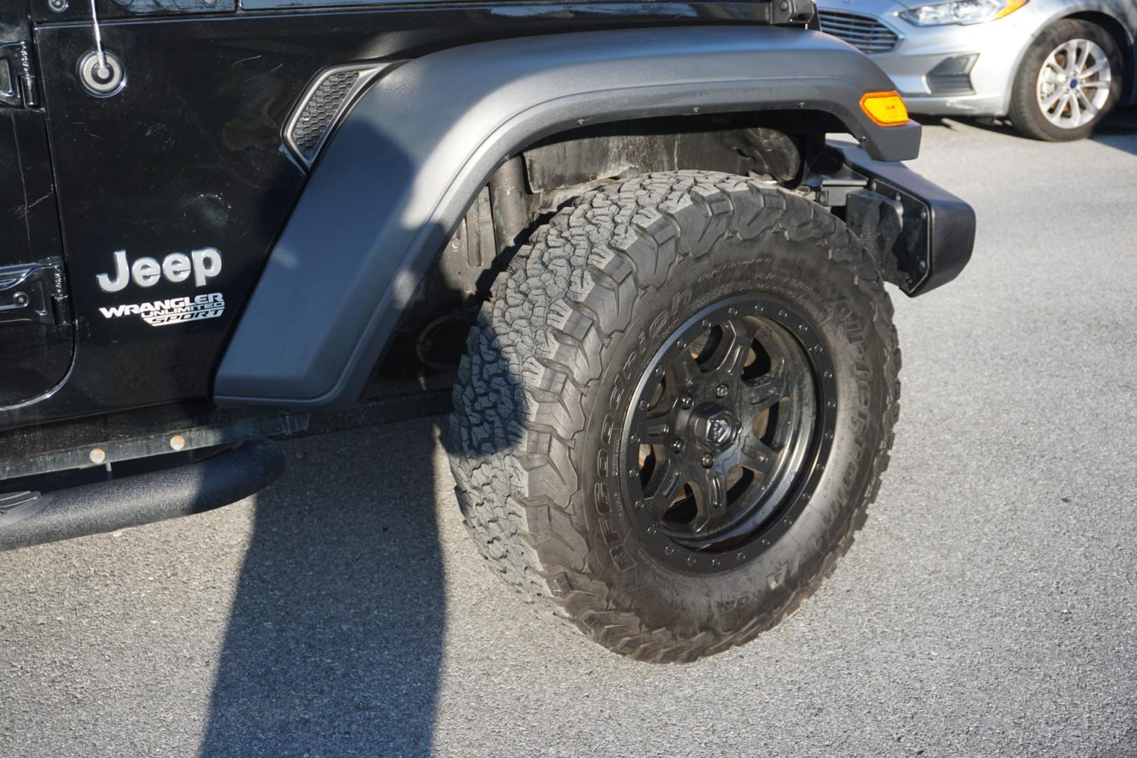 2018 BLACK CLEARCOAT JEEP WRANGLER UNLIMITED SPORT S (1C4HJXDG3JW) with an 3.6L V6 F DOHC 24V engine, AUTOMATIC transmission, located at 312 Centre Ave, Schuylkill Haven, PA, 17972, (570) 593-5278, 40.638130, -76.177383- Photo#21
