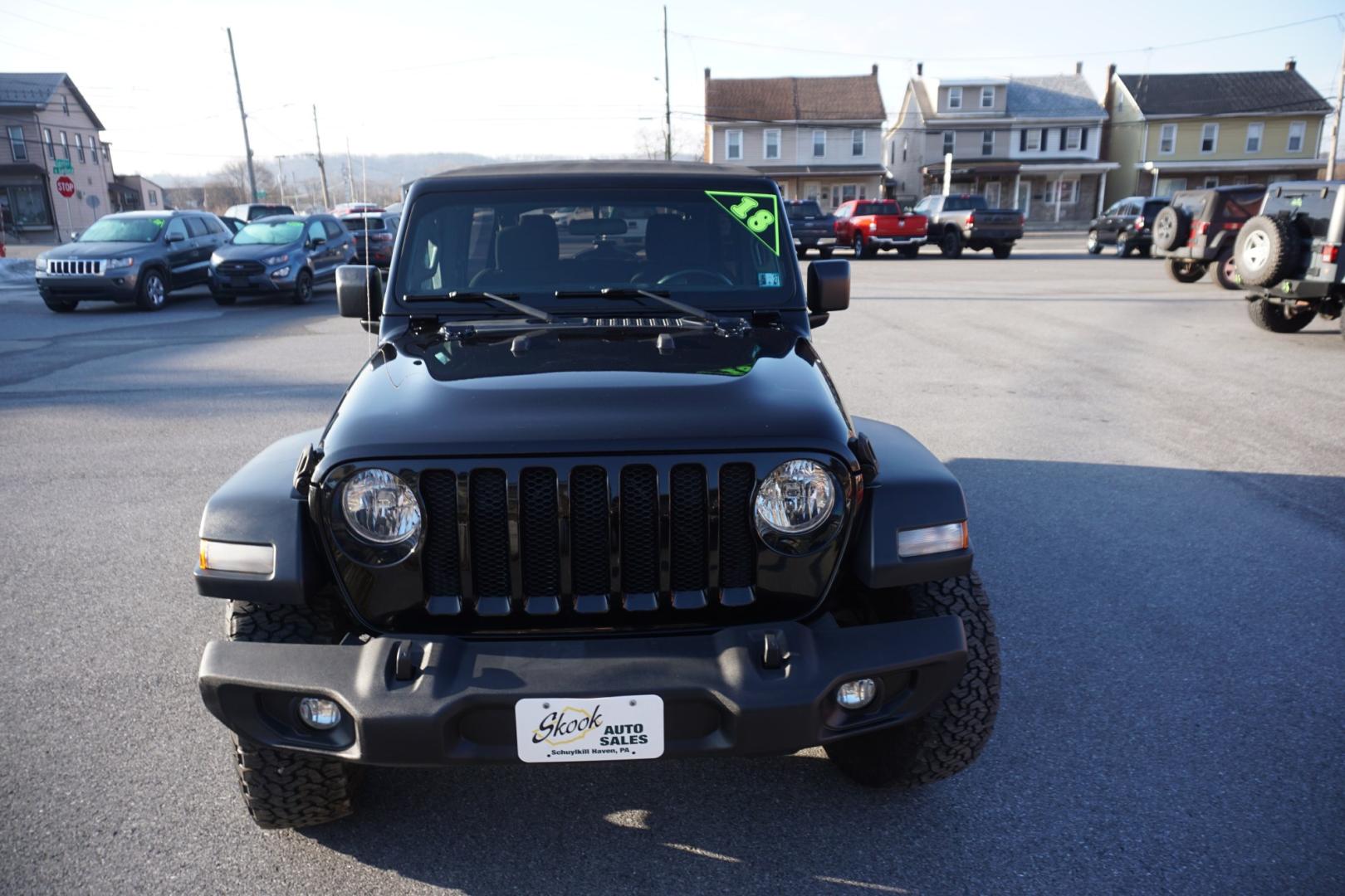 2018 BLACK CLEARCOAT JEEP WRANGLER UNLIMITED SPORT S (1C4HJXDG3JW) with an 3.6L V6 F DOHC 24V engine, AUTOMATIC transmission, located at 312 Centre Ave, Schuylkill Haven, PA, 17972, (570) 593-5278, 40.638130, -76.177383- Photo#23