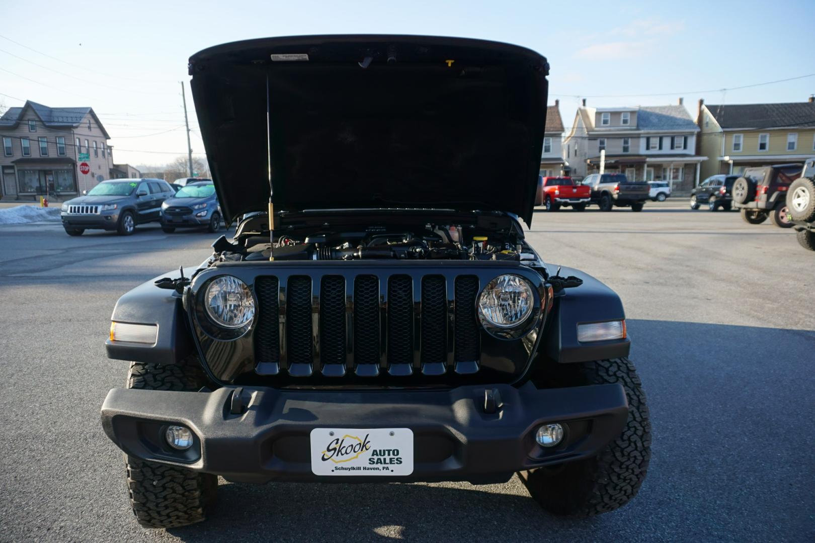 2018 BLACK CLEARCOAT JEEP WRANGLER UNLIMITED SPORT S (1C4HJXDG3JW) with an 3.6L V6 F DOHC 24V engine, AUTOMATIC transmission, located at 312 Centre Ave, Schuylkill Haven, PA, 17972, (570) 593-5278, 40.638130, -76.177383- Photo#24