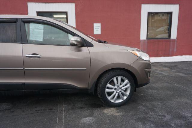 2010 Chai Bronze Metallic Hyundai Tucson Limited 4WD (KM8JUCAC1AU) with an 2.4L L4 DOHC 16V engine, 6-Speed Automatic transmission, located at 312 Centre Ave, Schuylkill Haven, PA, 17972, (570) 593-5278, 40.638130, -76.177383 - Photo#19