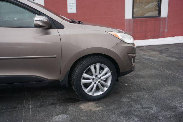 2010 Chai Bronze Metallic Hyundai Tucson Limited 4WD (KM8JUCAC1AU) with an 2.4L L4 DOHC 16V engine, 6-Speed Automatic transmission, located at 312 Centre Ave, Schuylkill Haven, PA, 17972, (570) 593-5278, 40.638130, -76.177383 - Photo#21