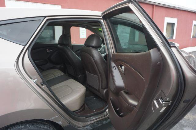 2010 Chai Bronze Metallic Hyundai Tucson Limited 4WD (KM8JUCAC1AU) with an 2.4L L4 DOHC 16V engine, 6-Speed Automatic transmission, located at 312 Centre Ave, Schuylkill Haven, PA, 17972, (570) 593-5278, 40.638130, -76.177383 - Photo#43