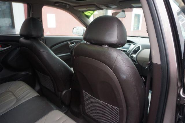 2010 Chai Bronze Metallic Hyundai Tucson Limited 4WD (KM8JUCAC1AU) with an 2.4L L4 DOHC 16V engine, 6-Speed Automatic transmission, located at 312 Centre Ave, Schuylkill Haven, PA, 17972, (570) 593-5278, 40.638130, -76.177383 - Photo#45