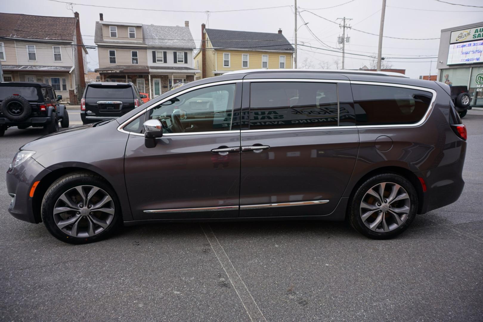 2020 CERAMIC GRAY CLEARCO CHRYSLER PACIFICA LIMITED (2C4RC1GG6LR) with an 3.6L V6 engine, AUTOMATIC transmission, located at 312 Centre Ave, Schuylkill Haven, PA, 17972, (570) 593-5278, 40.638130, -76.177383- Photo#0