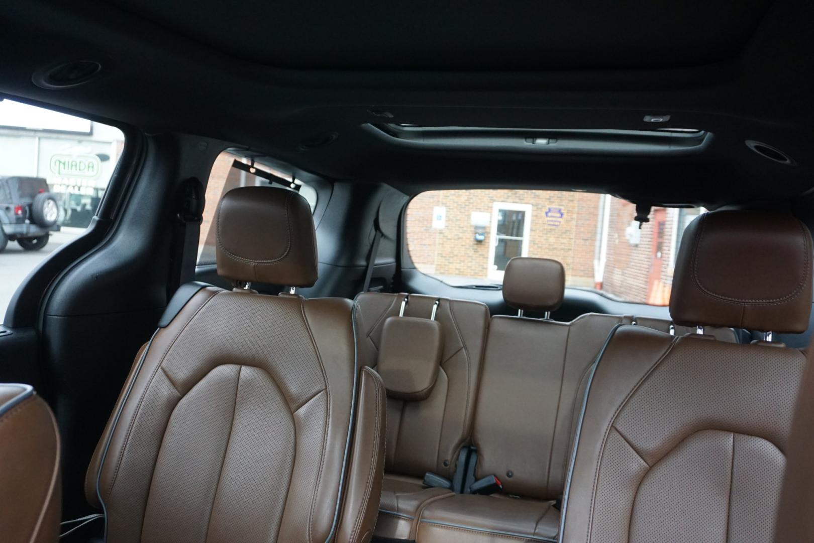 2020 CERAMIC GRAY CLEARCO CHRYSLER PACIFICA LIMITED (2C4RC1GG6LR) with an 3.6L V6 engine, AUTOMATIC transmission, located at 312 Centre Ave, Schuylkill Haven, PA, 17972, (570) 593-5278, 40.638130, -76.177383- Photo#7
