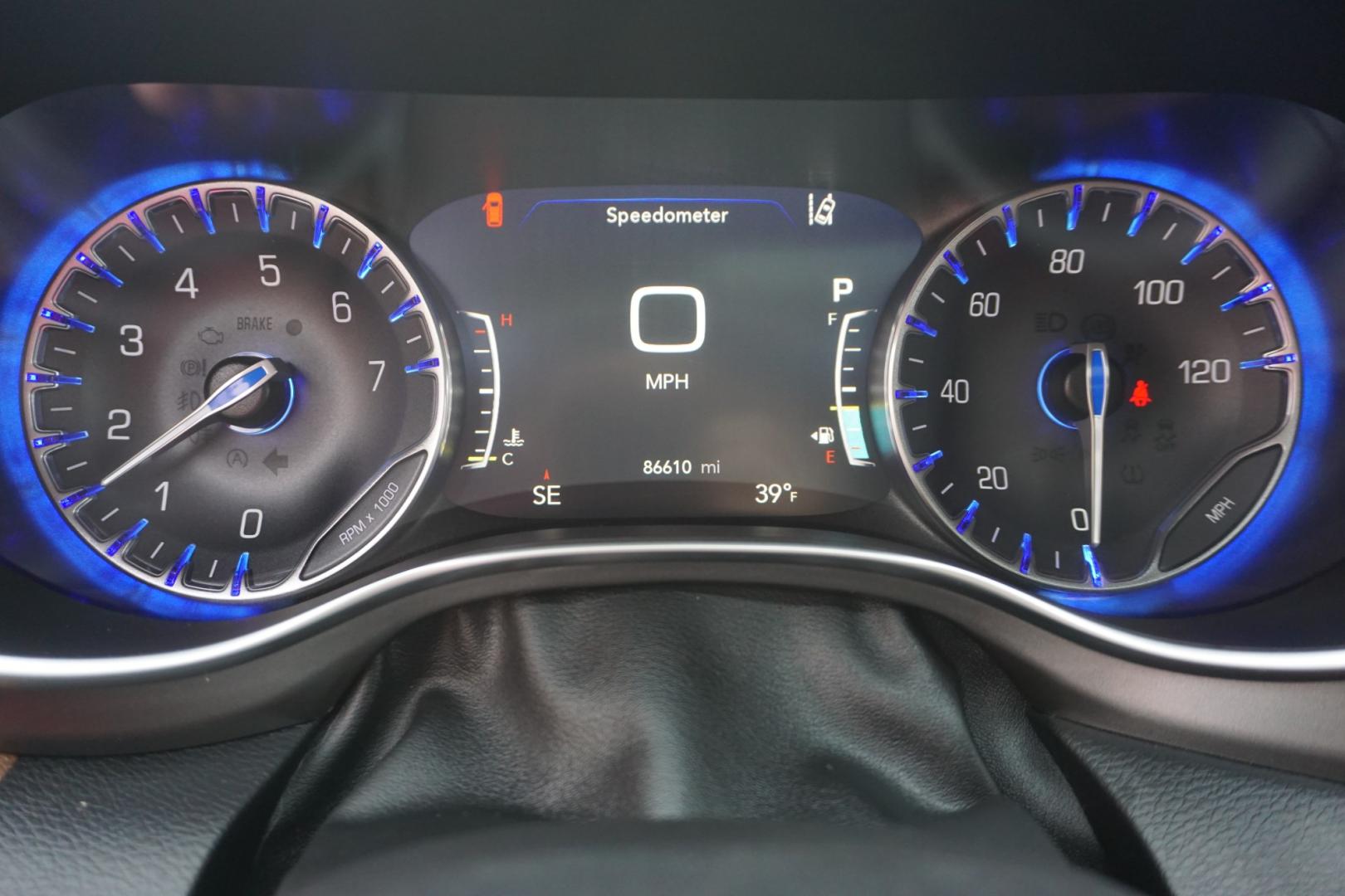 2020 CERAMIC GRAY CLEARCO CHRYSLER PACIFICA LIMITED (2C4RC1GG6LR) with an 3.6L V6 engine, AUTOMATIC transmission, located at 312 Centre Ave, Schuylkill Haven, PA, 17972, (570) 593-5278, 40.638130, -76.177383- Photo#11
