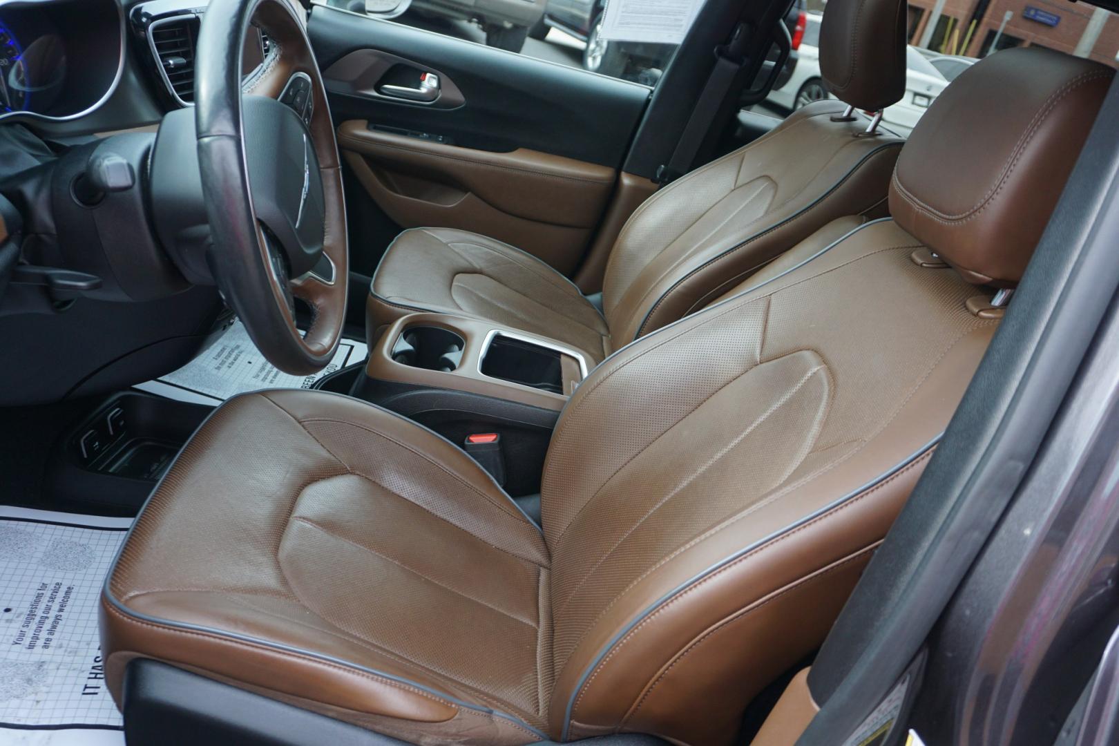 2020 CERAMIC GRAY CLEARCO CHRYSLER PACIFICA LIMITED (2C4RC1GG6LR) with an 3.6L V6 engine, AUTOMATIC transmission, located at 312 Centre Ave, Schuylkill Haven, PA, 17972, (570) 593-5278, 40.638130, -76.177383- Photo#14