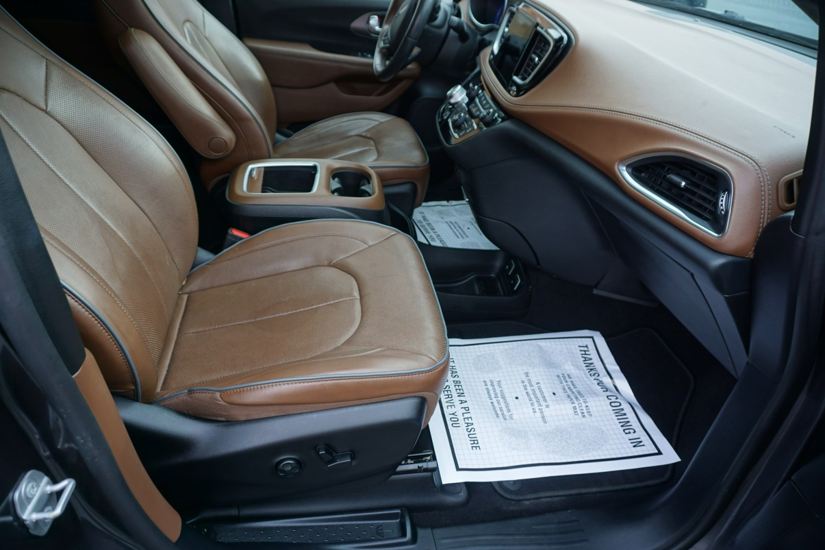 2020 Ceramic Gray Clearcoat /Deep Mocha/Black/Deep Mocha CHRYSLER PACIFICA LIMITED (2C4RC1GG6LR) with an 3.6L V-6 DOHC engine, located at 312 Centre Ave, Schuylkill Haven, PA, 17972, (570) 593-5278, 40.638130, -76.177383 - Photo#30