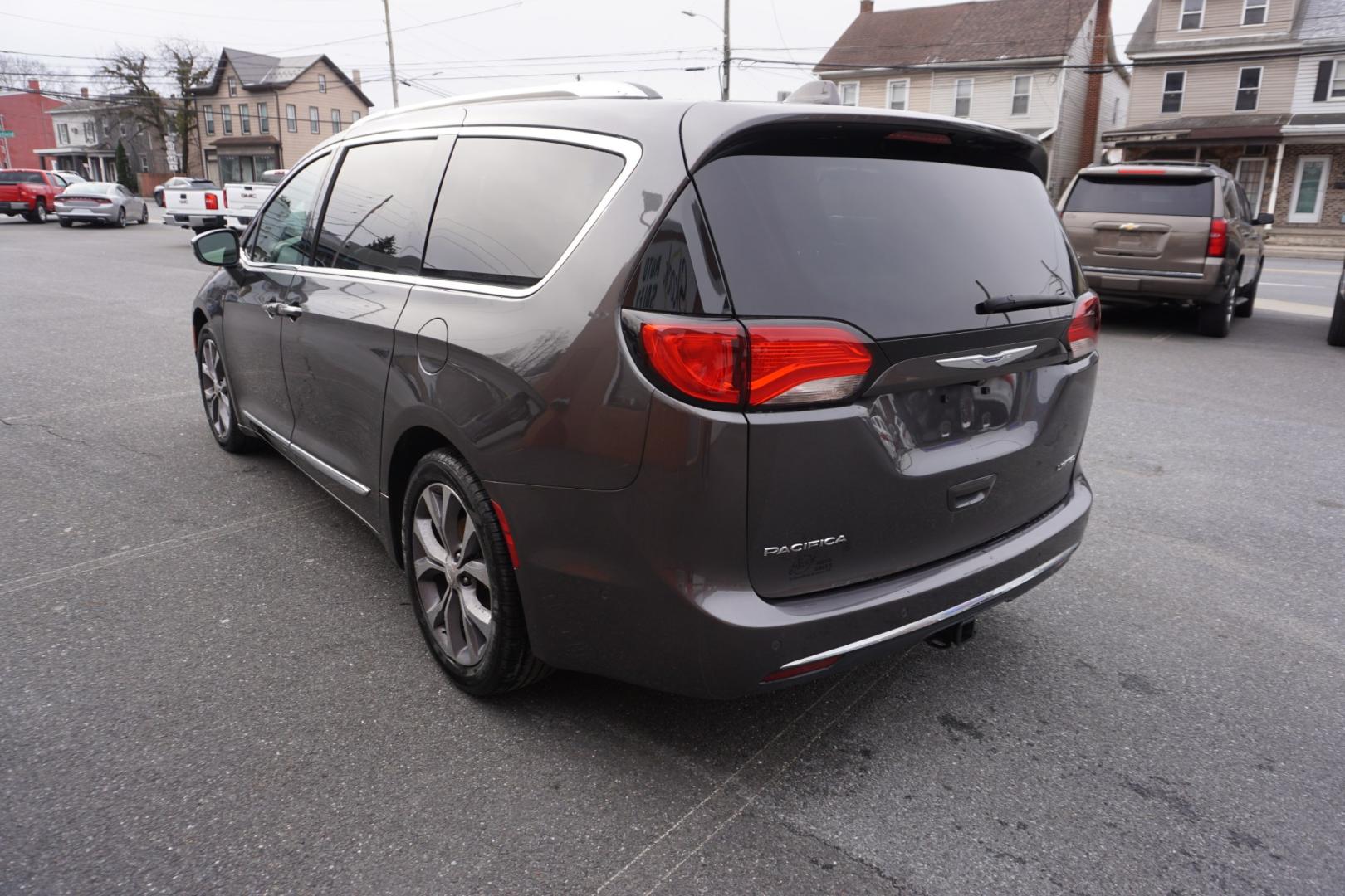 2020 CERAMIC GRAY CLEARCO CHRYSLER PACIFICA LIMITED (2C4RC1GG6LR) with an 3.6L V6 engine, AUTOMATIC transmission, located at 312 Centre Ave, Schuylkill Haven, PA, 17972, (570) 593-5278, 40.638130, -76.177383- Photo#36