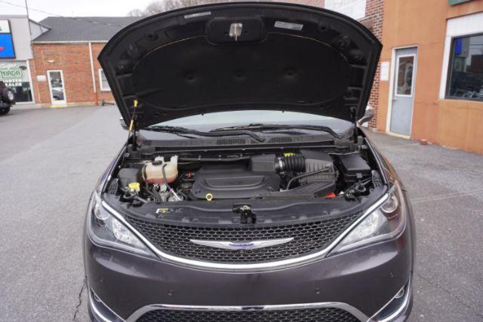 2020 CERAMIC GRAY CLEARCO CHRYSLER PACIFICA LIMITED (2C4RC1GG6LR) with an 3.6L V6 engine, AUTOMATIC transmission, located at 312 Centre Ave, Schuylkill Haven, PA, 17972, (570) 593-5278, 40.638130, -76.177383- Photo#42