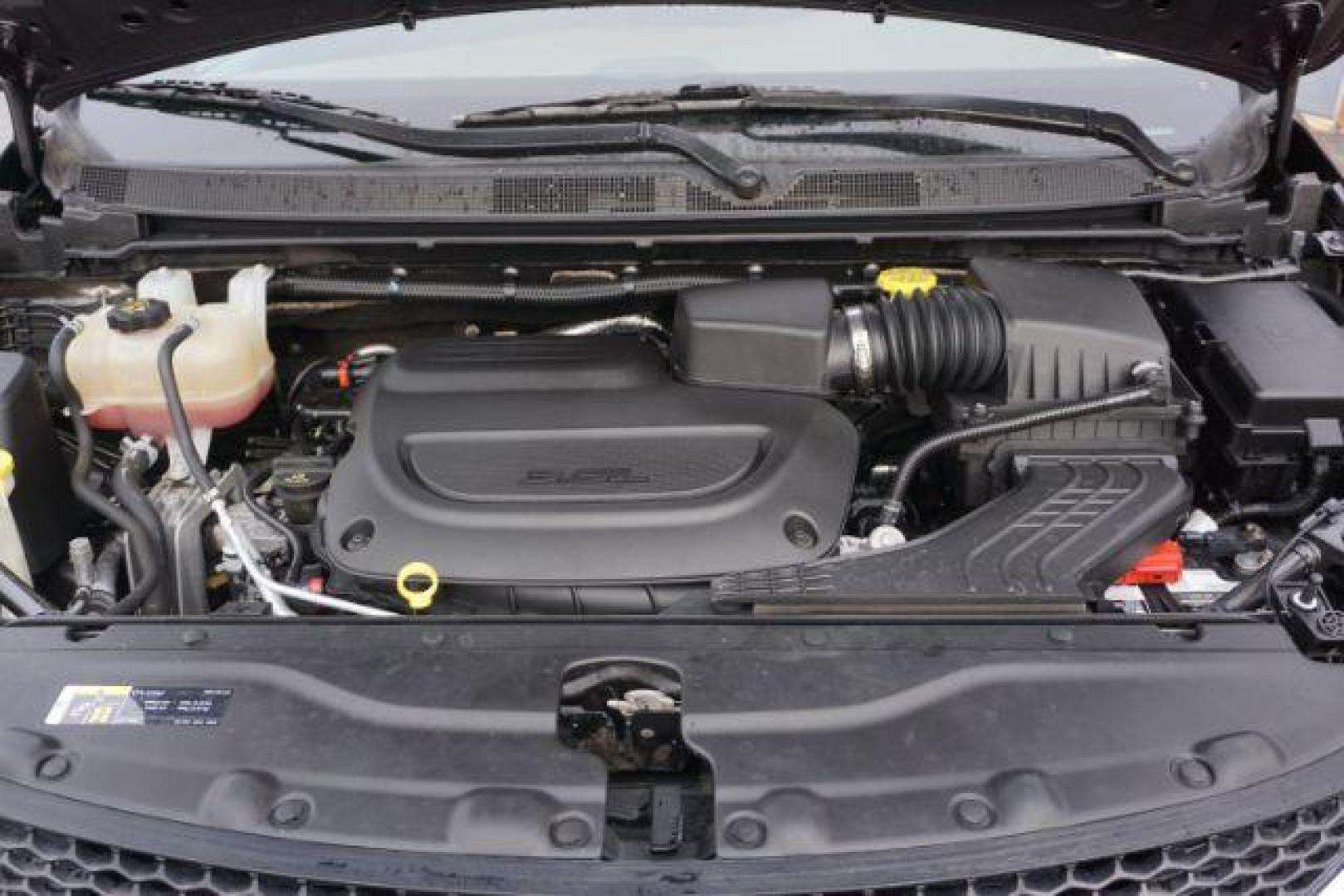 2020 CERAMIC GRAY CLEARCO CHRYSLER PACIFICA LIMITED (2C4RC1GG6LR) with an 3.6L V6 engine, AUTOMATIC transmission, located at 312 Centre Ave, Schuylkill Haven, PA, 17972, (570) 593-5278, 40.638130, -76.177383- Photo#43