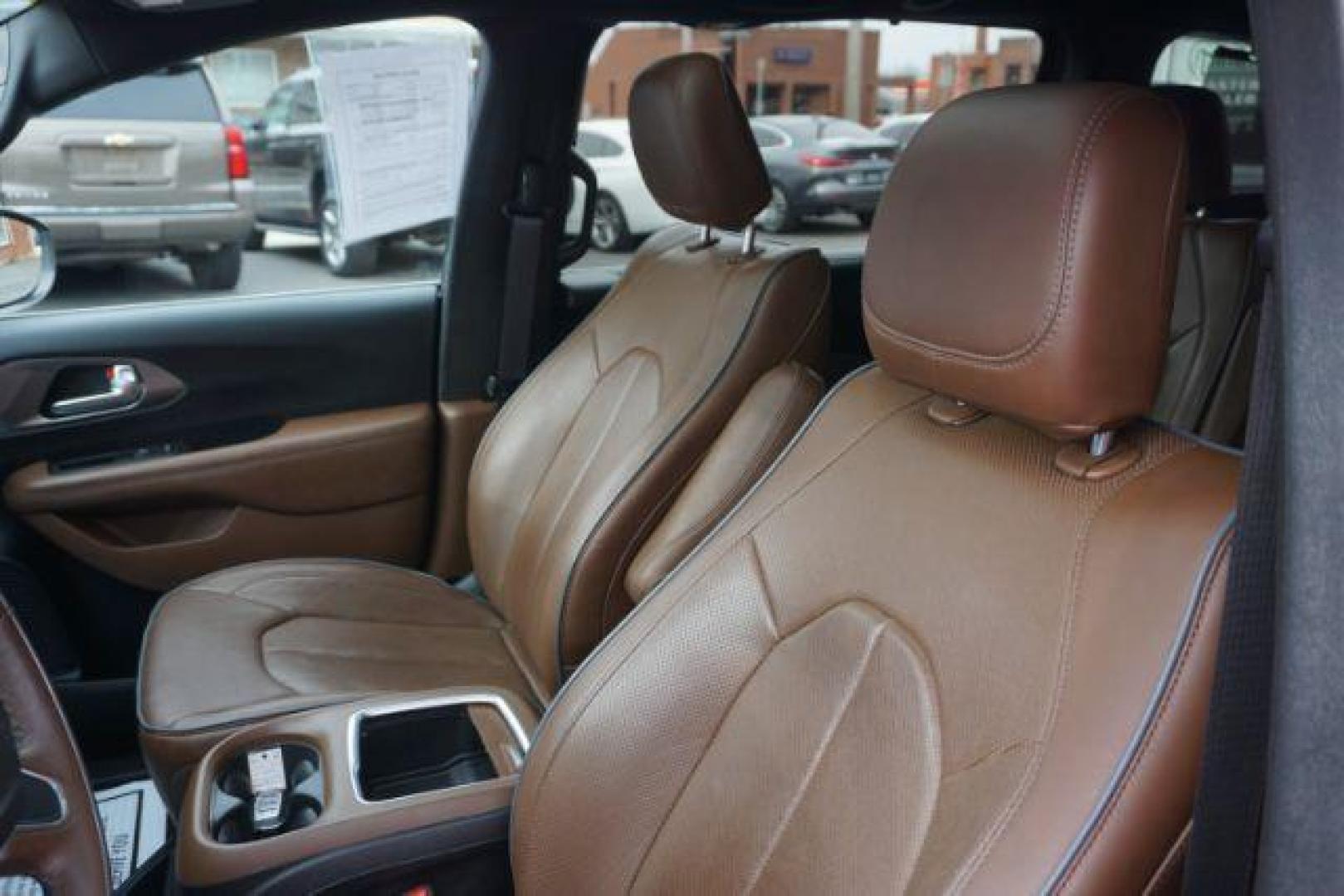2020 CERAMIC GRAY CLEARCO CHRYSLER PACIFICA LIMITED (2C4RC1GG6LR) with an 3.6L V6 engine, AUTOMATIC transmission, located at 312 Centre Ave, Schuylkill Haven, PA, 17972, (570) 593-5278, 40.638130, -76.177383- Photo#45