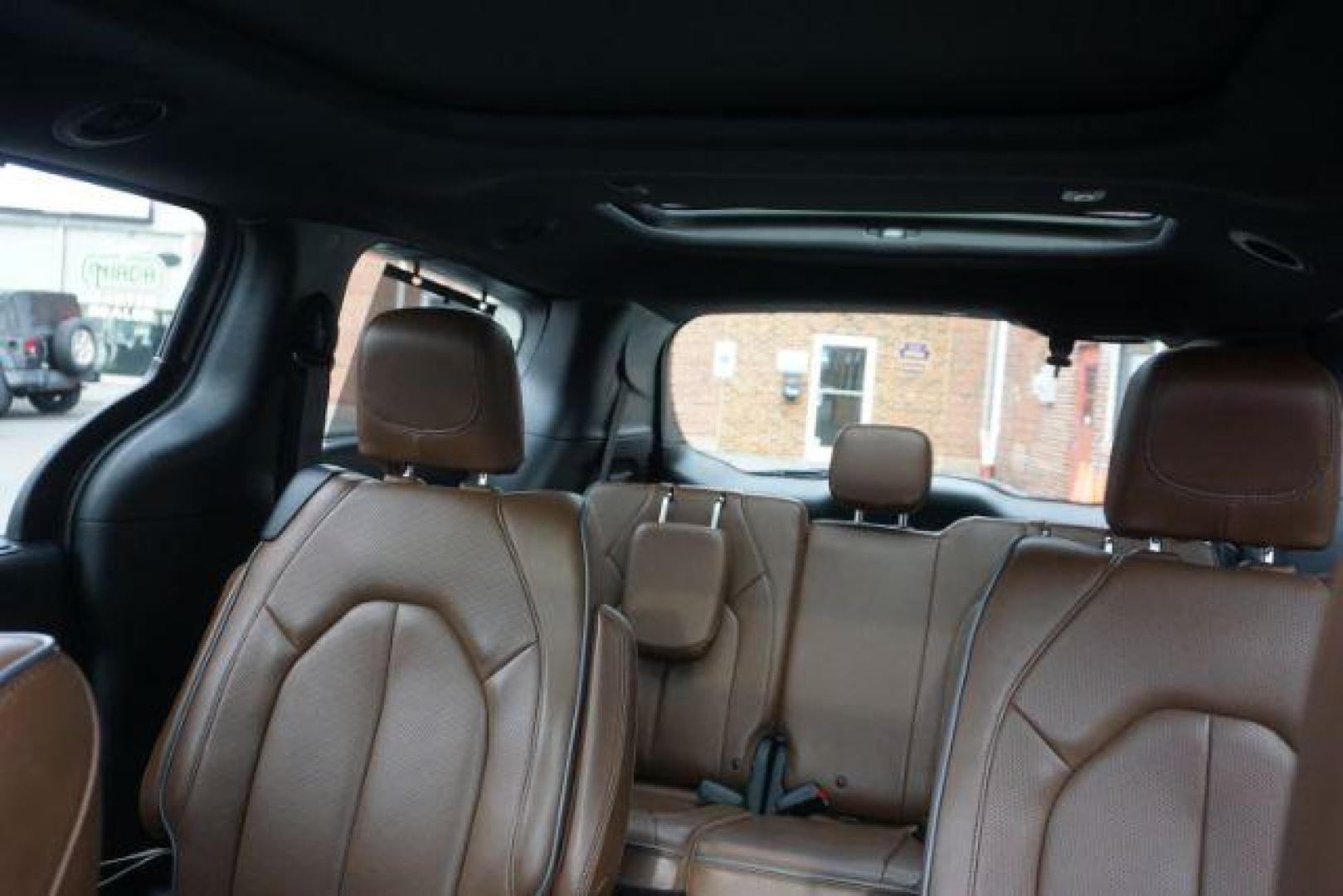 2020 CERAMIC GRAY CLEARCO CHRYSLER PACIFICA LIMITED (2C4RC1GG6LR) with an 3.6L V6 engine, AUTOMATIC transmission, located at 312 Centre Ave, Schuylkill Haven, PA, 17972, (570) 593-5278, 40.638130, -76.177383- Photo#47