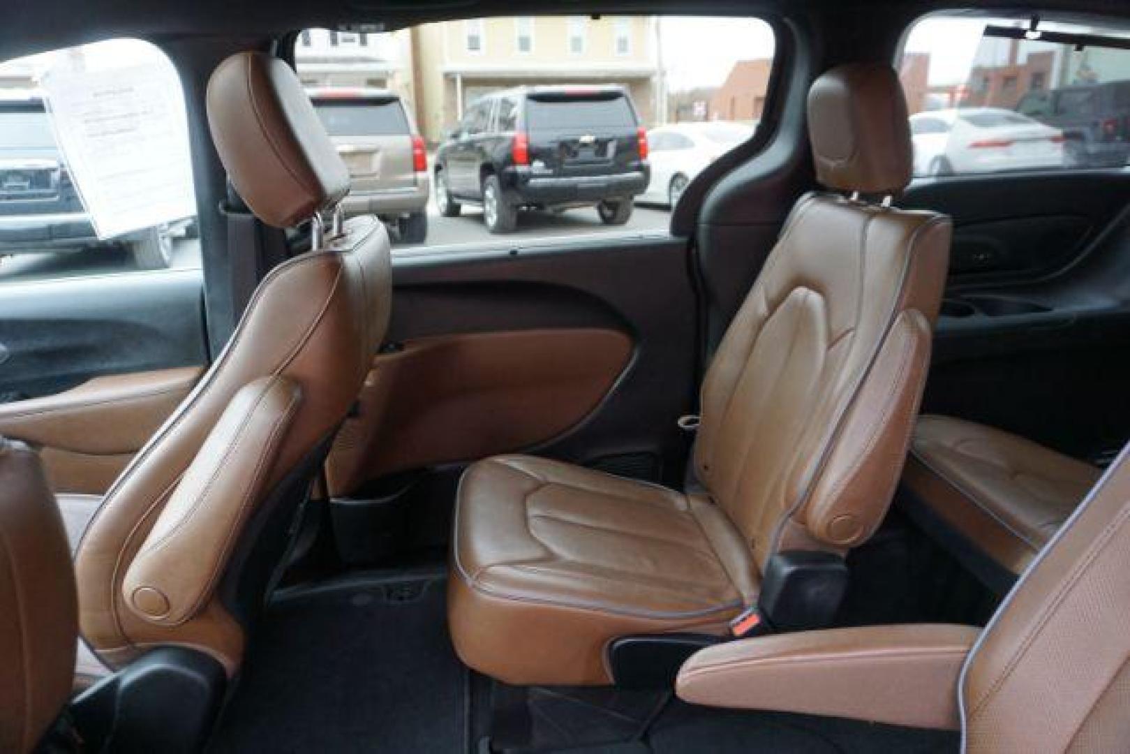 2020 CERAMIC GRAY CLEARCO CHRYSLER PACIFICA LIMITED (2C4RC1GG6LR) with an 3.6L V6 engine, AUTOMATIC transmission, located at 312 Centre Ave, Schuylkill Haven, PA, 17972, (570) 593-5278, 40.638130, -76.177383- Photo#58