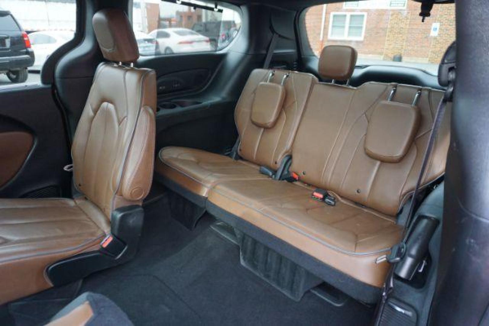 2020 CERAMIC GRAY CLEARCO CHRYSLER PACIFICA LIMITED (2C4RC1GG6LR) with an 3.6L V6 engine, AUTOMATIC transmission, located at 312 Centre Ave, Schuylkill Haven, PA, 17972, (570) 593-5278, 40.638130, -76.177383- Photo#60