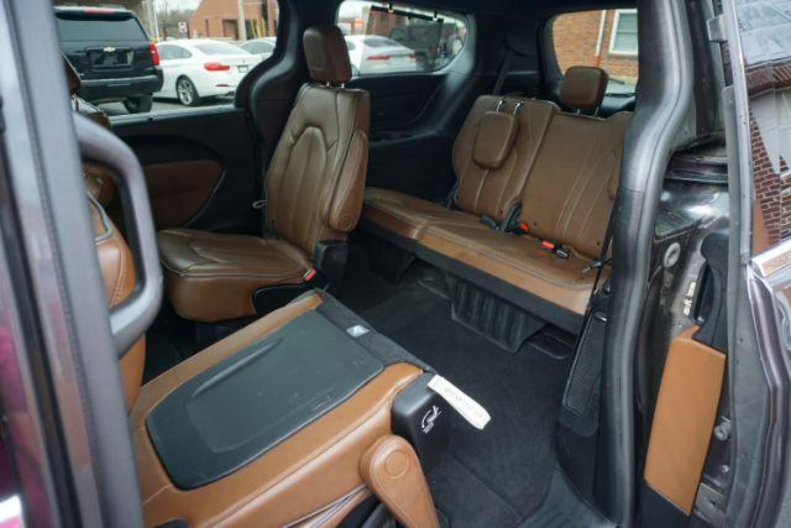 2020 CERAMIC GRAY CLEARCO CHRYSLER PACIFICA LIMITED (2C4RC1GG6LR) with an 3.6L V6 engine, AUTOMATIC transmission, located at 312 Centre Ave, Schuylkill Haven, PA, 17972, (570) 593-5278, 40.638130, -76.177383- Photo#61