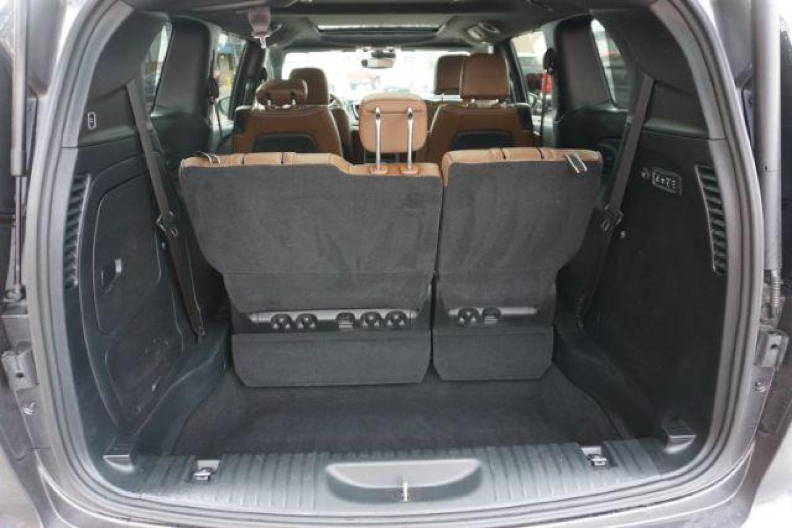 2020 CERAMIC GRAY CLEARCO CHRYSLER PACIFICA LIMITED (2C4RC1GG6LR) with an 3.6L V6 engine, AUTOMATIC transmission, located at 312 Centre Ave, Schuylkill Haven, PA, 17972, (570) 593-5278, 40.638130, -76.177383- Photo#63