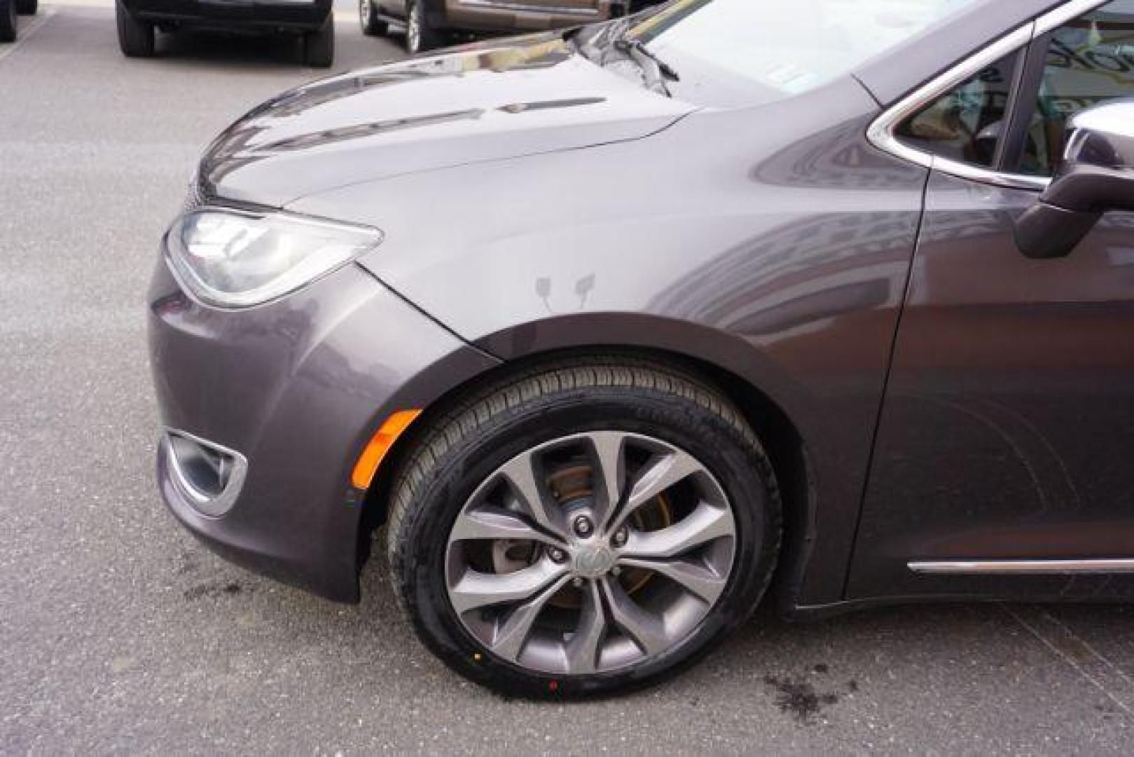 2020 CERAMIC GRAY CLEARCO CHRYSLER PACIFICA LIMITED (2C4RC1GG6LR) with an 3.6L V6 engine, AUTOMATIC transmission, located at 312 Centre Ave, Schuylkill Haven, PA, 17972, (570) 593-5278, 40.638130, -76.177383- Photo#73