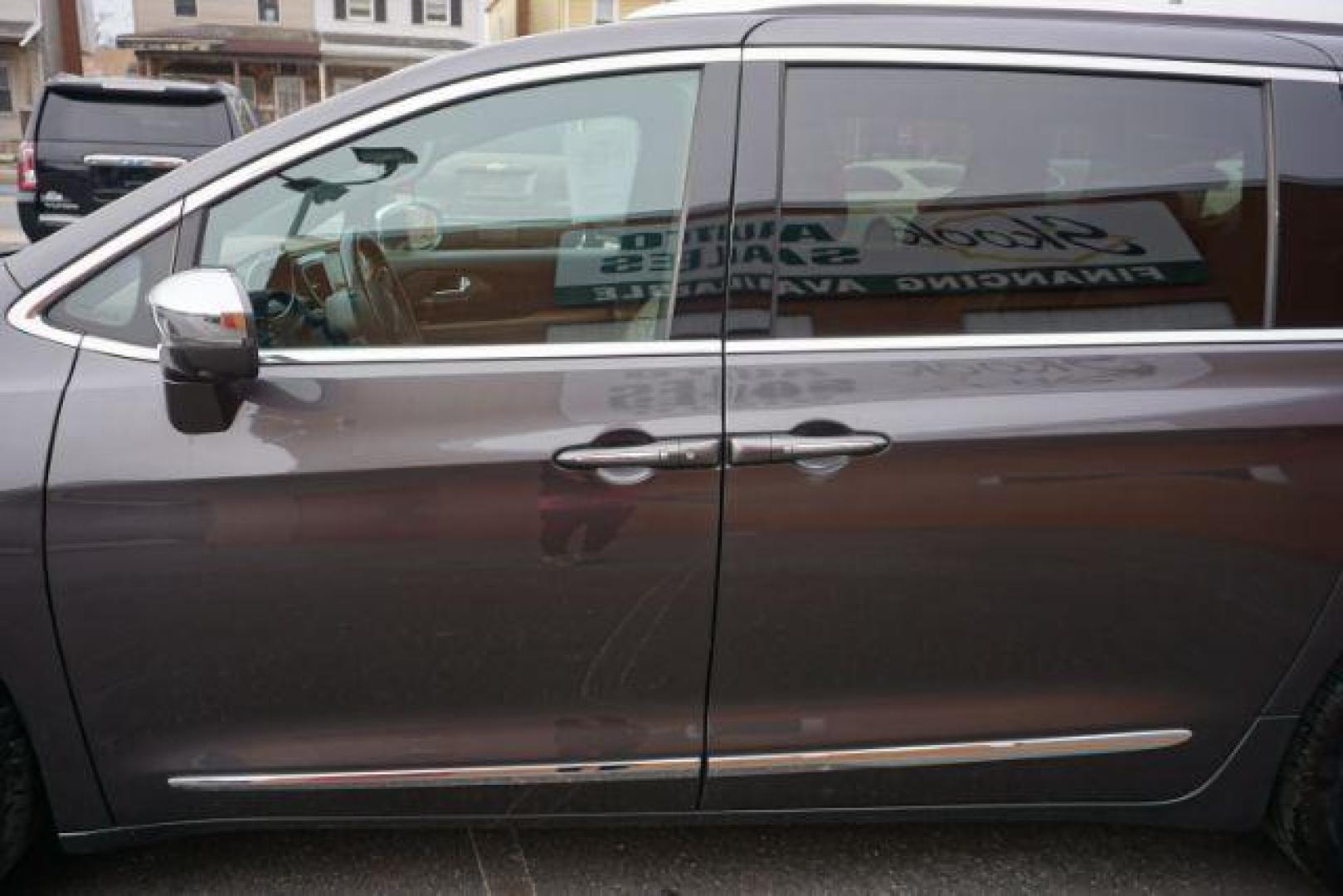 2020 CERAMIC GRAY CLEARCO CHRYSLER PACIFICA LIMITED (2C4RC1GG6LR) with an 3.6L V6 engine, AUTOMATIC transmission, located at 312 Centre Ave, Schuylkill Haven, PA, 17972, (570) 593-5278, 40.638130, -76.177383- Photo#74