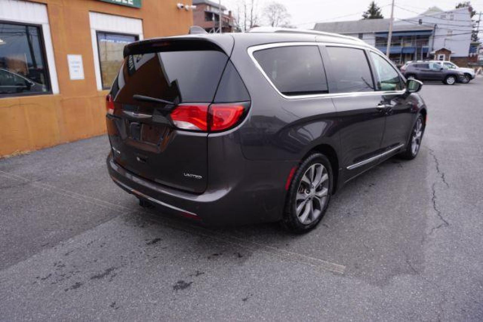2020 CERAMIC GRAY CLEARCO CHRYSLER PACIFICA LIMITED (2C4RC1GG6LR) with an 3.6L V6 engine, AUTOMATIC transmission, located at 312 Centre Ave, Schuylkill Haven, PA, 17972, (570) 593-5278, 40.638130, -76.177383- Photo#80