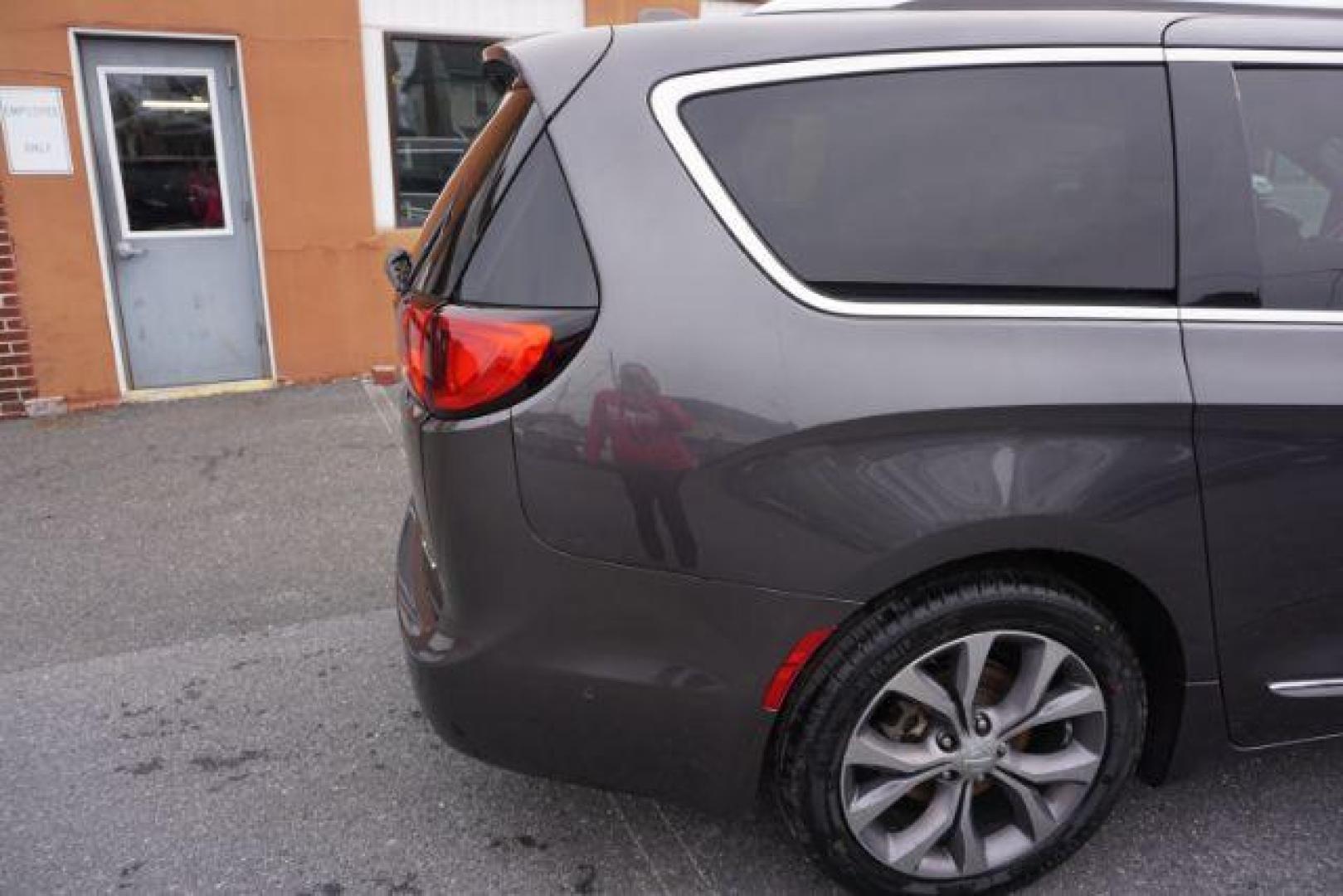 2020 CERAMIC GRAY CLEARCO CHRYSLER PACIFICA LIMITED (2C4RC1GG6LR) with an 3.6L V6 engine, AUTOMATIC transmission, located at 312 Centre Ave, Schuylkill Haven, PA, 17972, (570) 593-5278, 40.638130, -76.177383- Photo#81