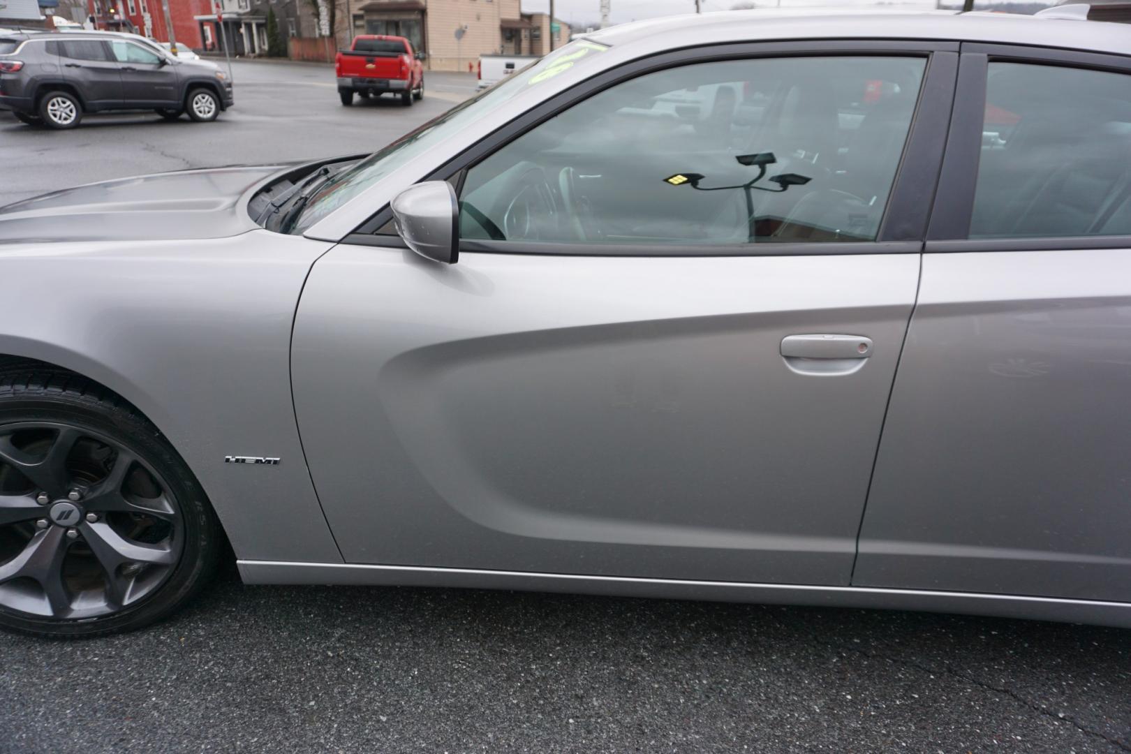 2018 Maximum Steel Metallic Clearcoat /Black DODGE CHARGER R/T (2C3CDXCT2JH) with an HEMI 5.7L V-8 regular unleaded engine, located at 312 Centre Ave, Schuylkill Haven, PA, 17972, (570) 593-5278, 40.638130, -76.177383 - Photo#7
