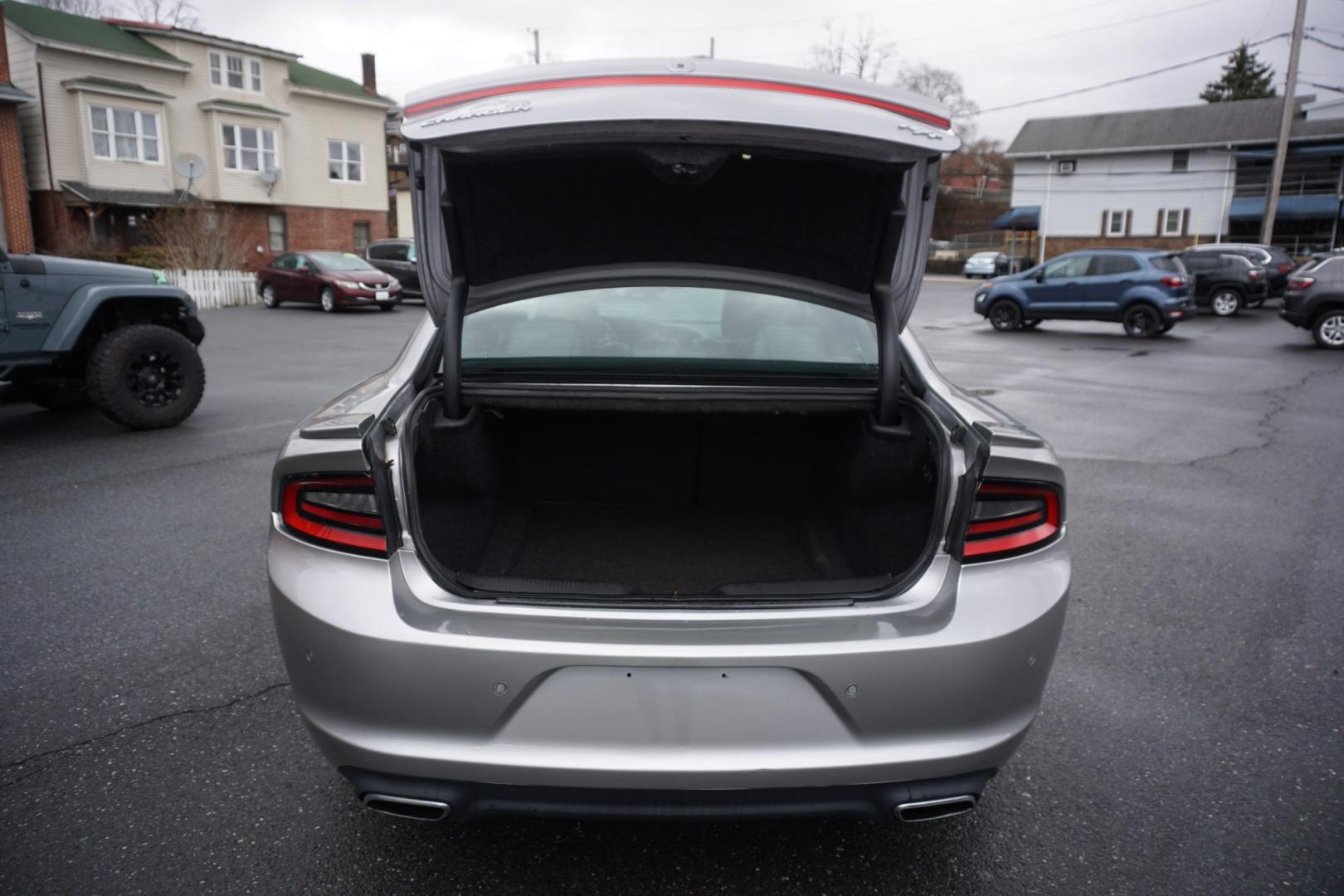 2018 Maximum Steel Metallic Clearcoat /Black DODGE CHARGER R/T (2C3CDXCT2JH) with an HEMI 5.7L V-8 regular unleaded engine, located at 312 Centre Ave, Schuylkill Haven, PA, 17972, (570) 593-5278, 40.638130, -76.177383 - Photo#11