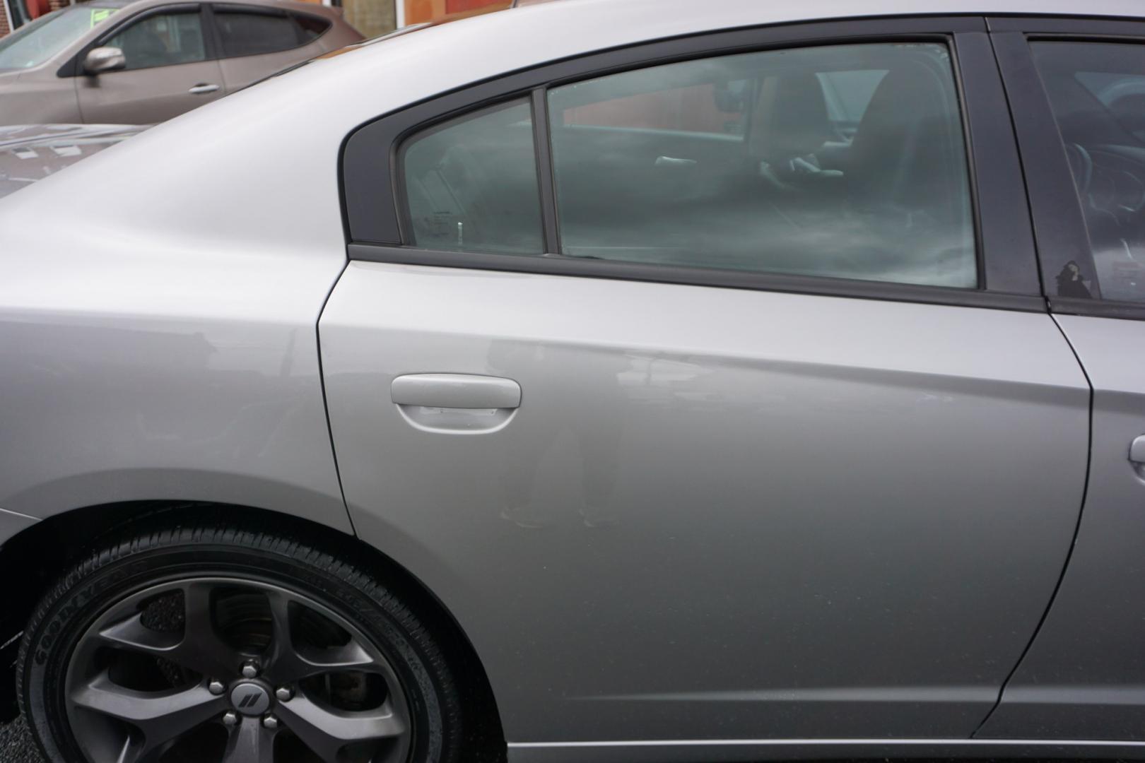 2018 Maximum Steel Metallic Clearcoat /Black DODGE CHARGER R/T (2C3CDXCT2JH) with an HEMI 5.7L V-8 regular unleaded engine, located at 312 Centre Ave, Schuylkill Haven, PA, 17972, (570) 593-5278, 40.638130, -76.177383 - Photo#15