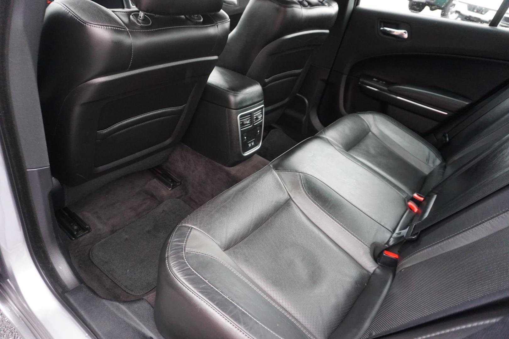 2018 Maximum Steel Metallic Clearcoat /Black DODGE CHARGER R/T (2C3CDXCT2JH) with an HEMI 5.7L V-8 regular unleaded engine, located at 312 Centre Ave, Schuylkill Haven, PA, 17972, (570) 593-5278, 40.638130, -76.177383 - Photo#29