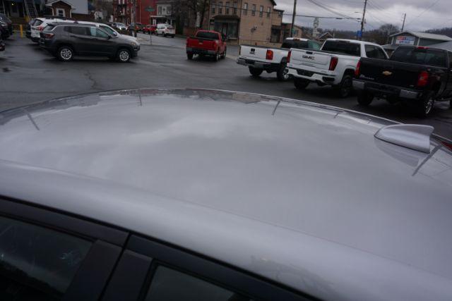 2018 Maximum Steel Metallic Clearcoat /Black Dodge Charger R/T RWD (2C3CDXCT2JH) with an HEMI 5.7L V-8 regular unleaded engine, located at 312 Centre Ave, Schuylkill Haven, PA, 17972, (570) 593-5278, 40.638130, -76.177383 - Photo#2