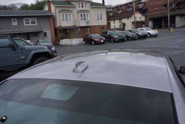 2018 Maximum Steel Metallic Clearcoat /Black Dodge Charger R/T RWD (2C3CDXCT2JH) with an HEMI 5.7L V-8 regular unleaded engine, located at 312 Centre Ave, Schuylkill Haven, PA, 17972, (570) 593-5278, 40.638130, -76.177383 - Photo#13