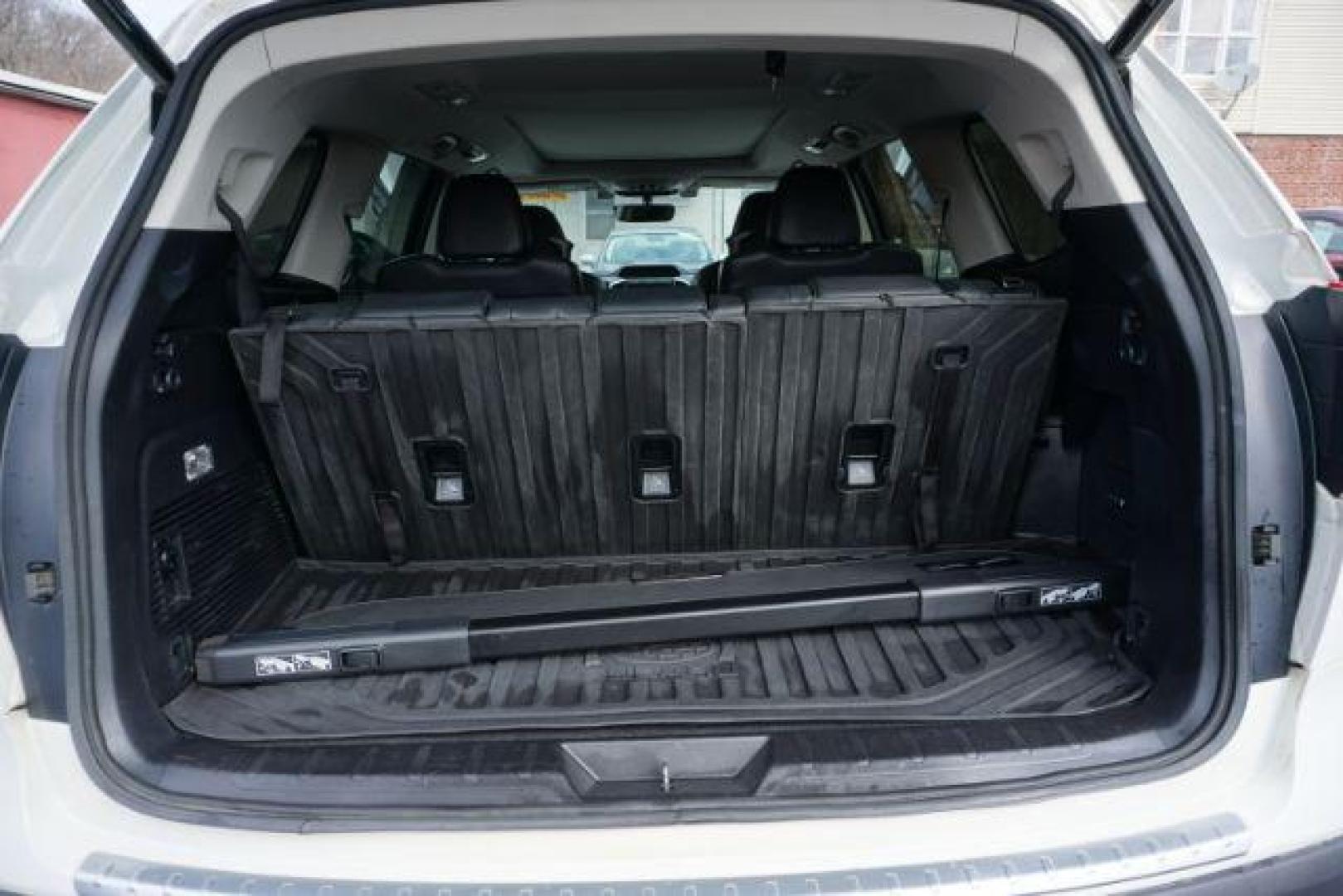 2020 Crystal White Pearl /Slate Black Subaru Ascent Limited (4S4WMAPD6L3) with an 2.4L H-4 gasoline direct injection engine, located at 312 Centre Ave, Schuylkill Haven, PA, 17972, (570) 593-5278, 40.638130, -76.177383 - Photo#18