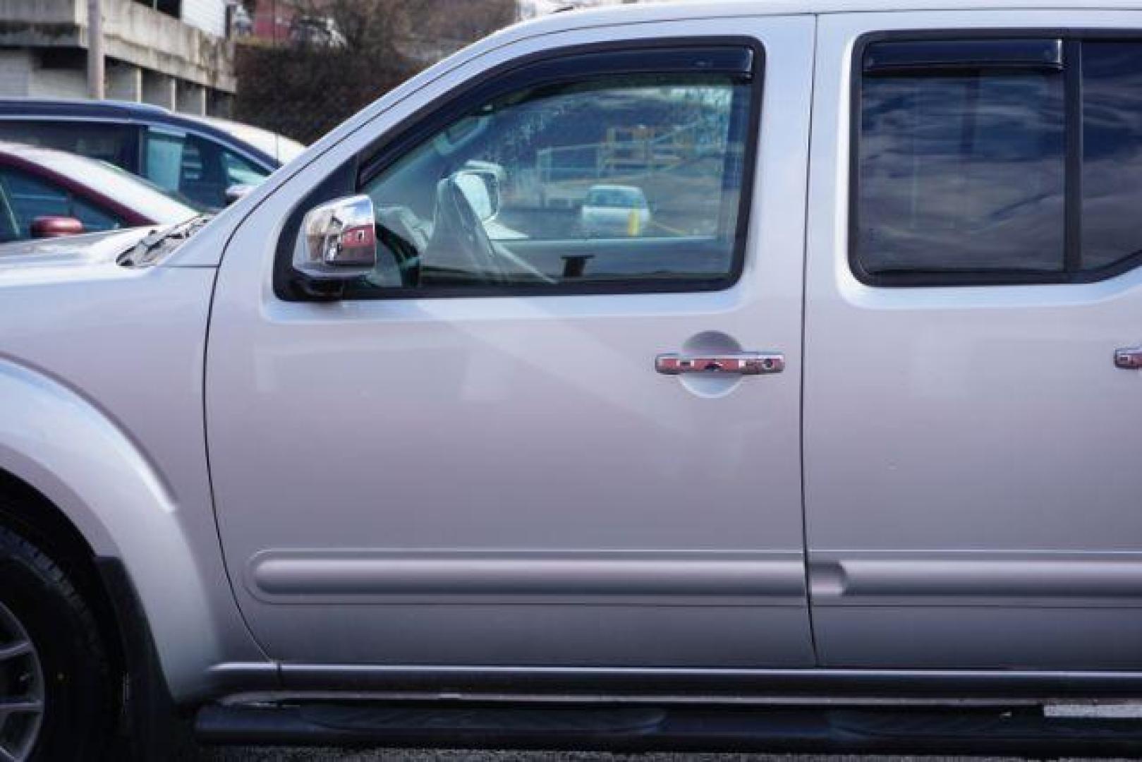 2019 Brilliant Silver Metallic /Steel Nissan Frontier SL (1N6AD0EV4KN) with an VQ 4L V-6 DOHC engine, located at 312 Centre Ave, Schuylkill Haven, PA, 17972, (570) 593-5278, 40.638130, -76.177383 - Photo#4