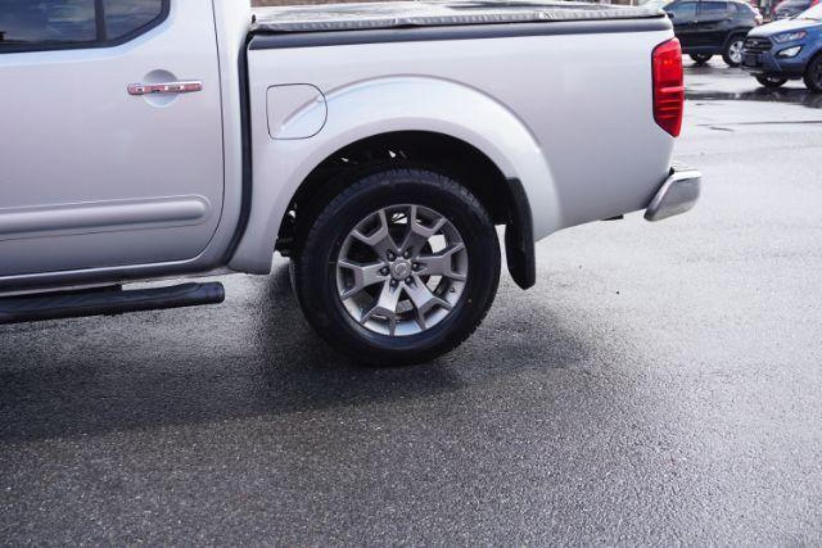 2019 Brilliant Silver Metallic /Steel Nissan Frontier SL (1N6AD0EV4KN) with an VQ 4L V-6 DOHC engine, located at 312 Centre Ave, Schuylkill Haven, PA, 17972, (570) 593-5278, 40.638130, -76.177383 - Photo#7