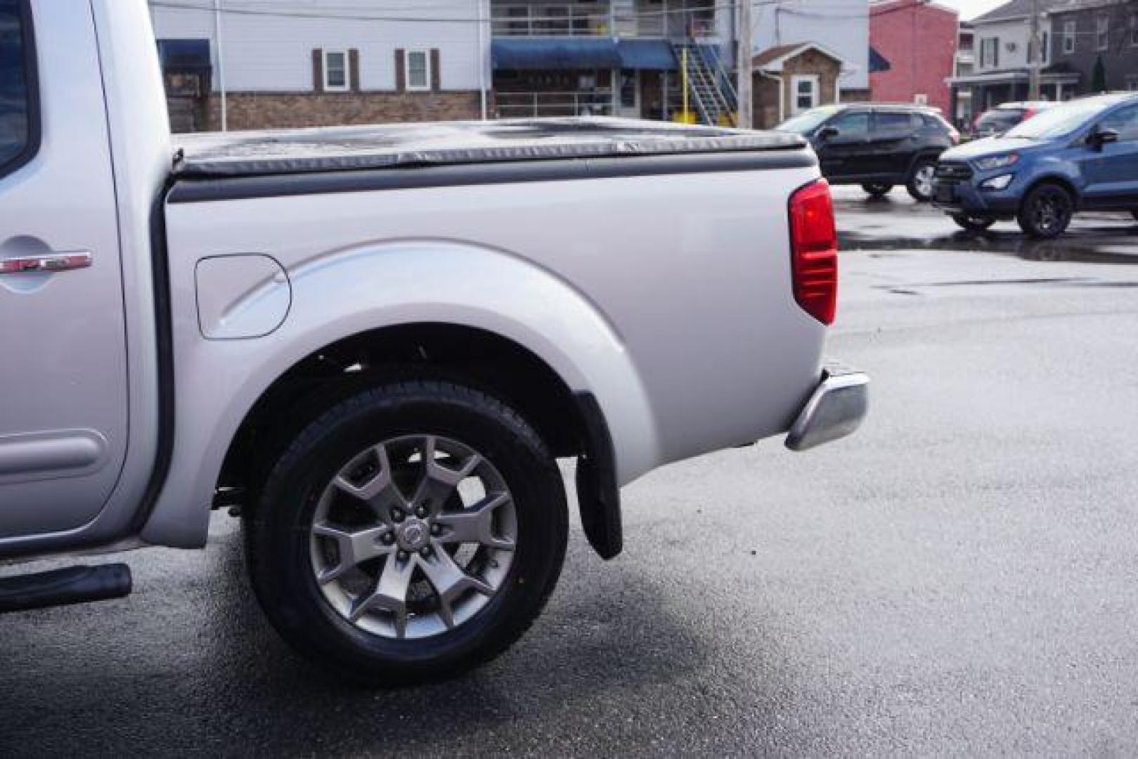 2019 Brilliant Silver Metallic /Steel Nissan Frontier SL (1N6AD0EV4KN) with an VQ 4L V-6 DOHC engine, located at 312 Centre Ave, Schuylkill Haven, PA, 17972, (570) 593-5278, 40.638130, -76.177383 - Photo#8