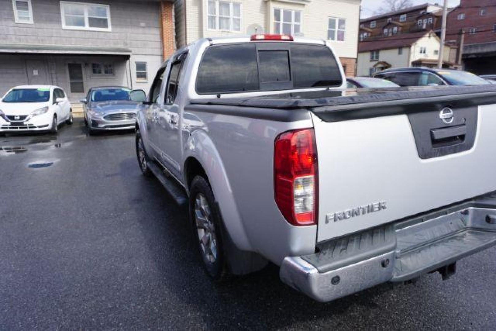 2019 Brilliant Silver Metallic /Steel Nissan Frontier SL (1N6AD0EV4KN) with an VQ 4L V-6 DOHC engine, located at 312 Centre Ave, Schuylkill Haven, PA, 17972, (570) 593-5278, 40.638130, -76.177383 - Photo#9